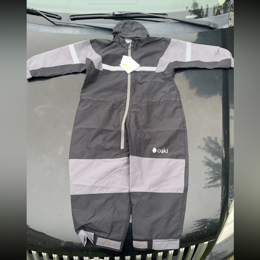 New with tags, Oaki suit. Size 6-7